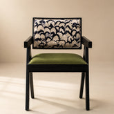 Lightweight retro dining chair