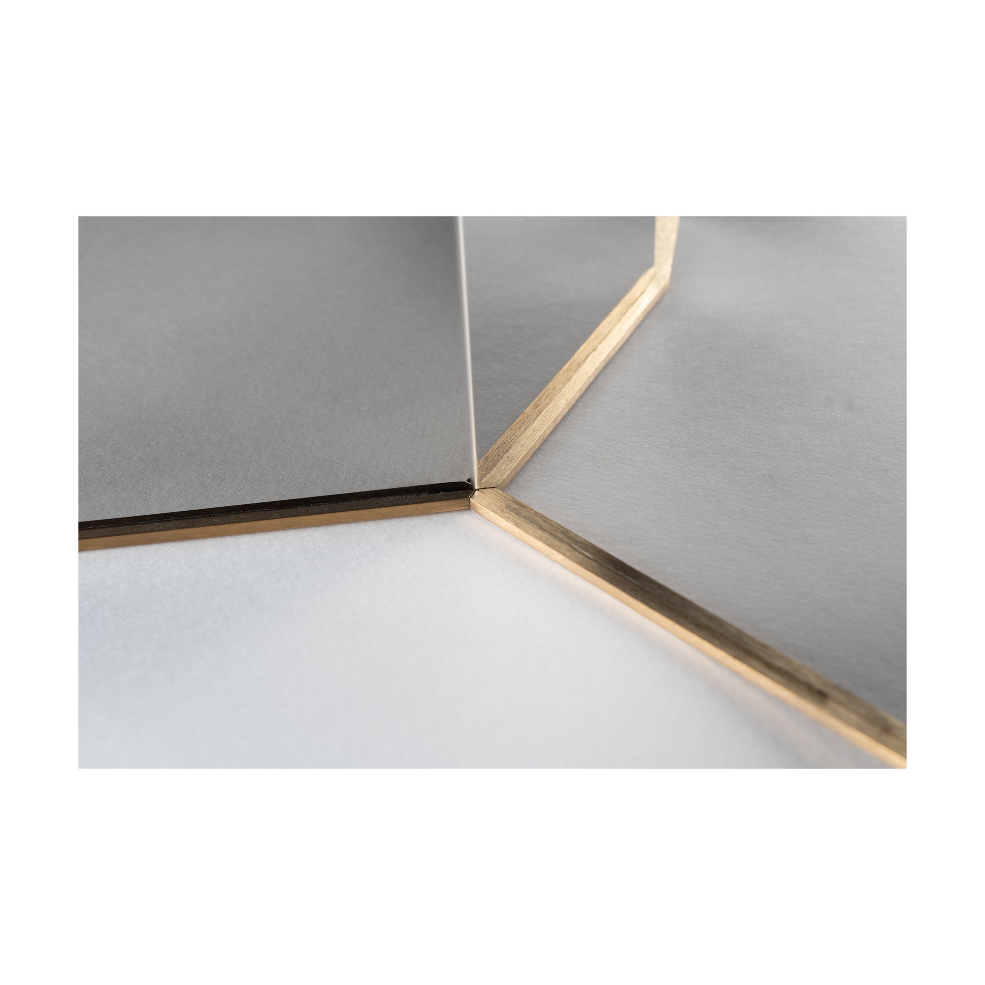 Auren Dining Table