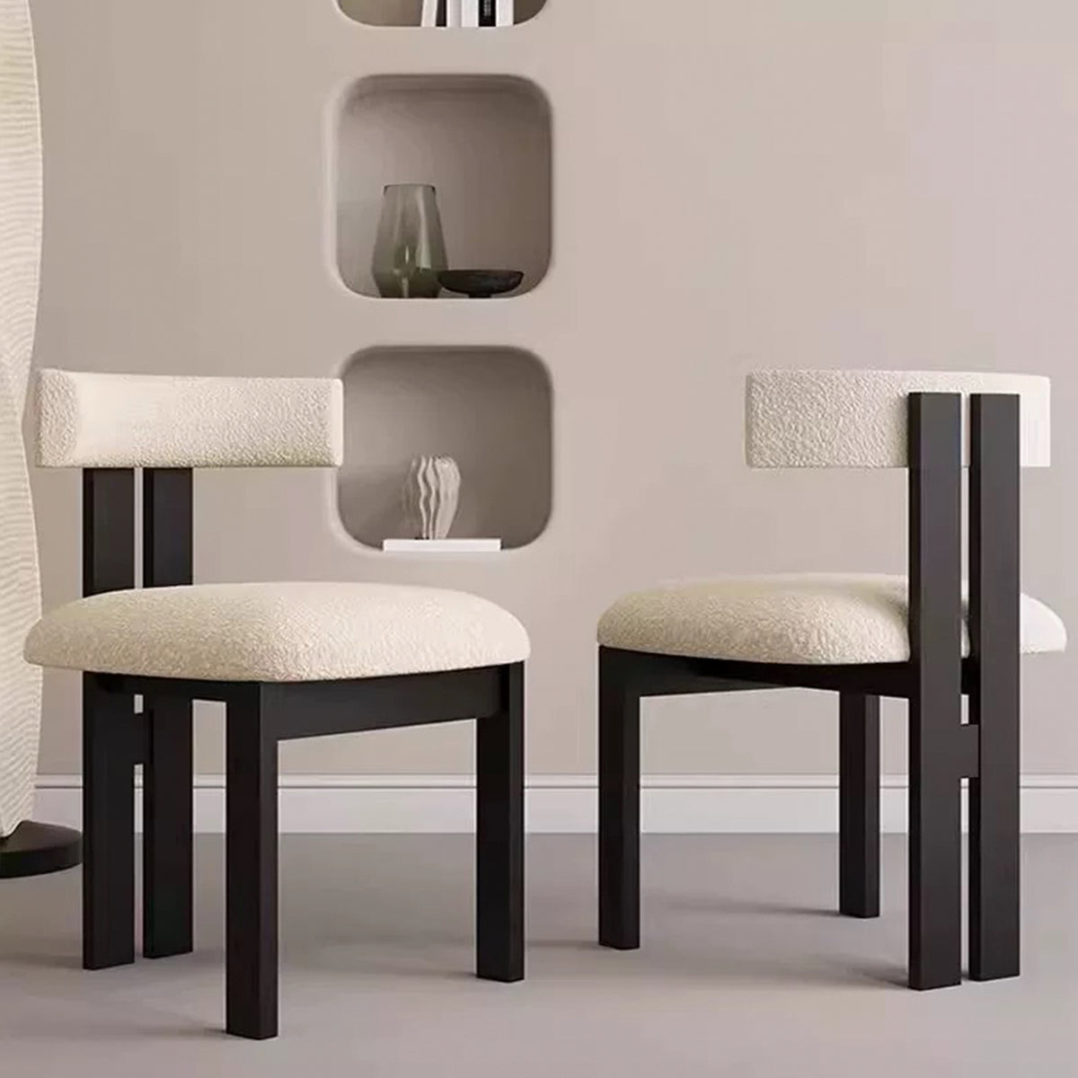 Noir Curve Chair
