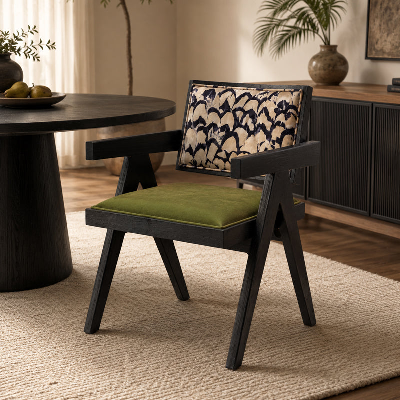 Lightweight retro dining chair