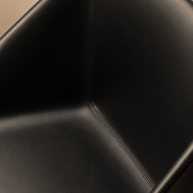 Modern Black Leather Dining Chair – Minimalist Upholstered Dining Seat